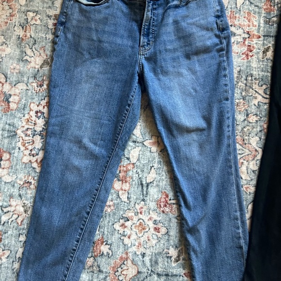 Size 16 Jeans 2 pair - Picture 3 of 6